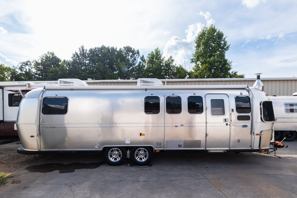 2002 Airstream Classic Renovation